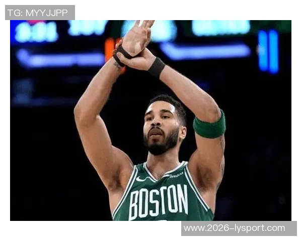 科塔赞塔图姆在场上如教练般引领队伍积极发声助力团队前行 科塔赞塔图姆在场上如教练般引领队伍积极发声助力团队前行