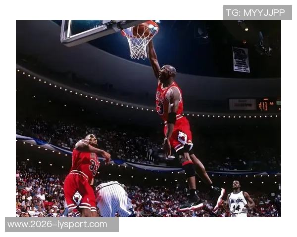 奎因砍下33分10篮板10助攻4盖帽成新秀之星追平乔丹传奇表现