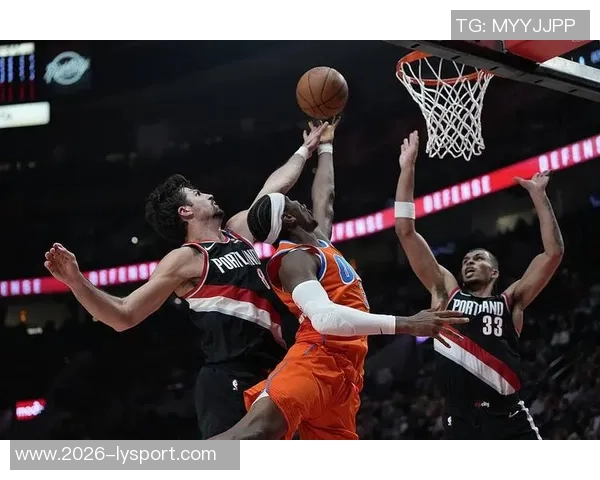 格兰特上半场表现出色9投4中斩获15分3篮板三分球命中率高达50